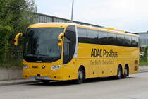ADAC Postbus Scania OmniExpress stand als Linie 60 von Warnemnde nach Bonn in Hhe Rostock Hbf/Sd abgestellt.17.08.2014