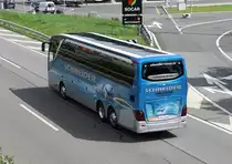 Setra 516 HDH, Schneider Reisen, près de Berne 30.08.2014 (malheureusement seulement depuis l'arrière)
. Un des premiers Setra série 500 HDH immatriculée en Suisse (autres entreprises: Gössi Reisen, Brunner Reisen)