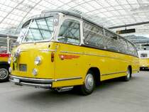 Postauto - Berna 2H Alpenwagen AG 57298 in der Halle der Postautohaltestelle von Chur anl�sslich der 150 Jahr Feier der Rheintallinie am 25.05.2008