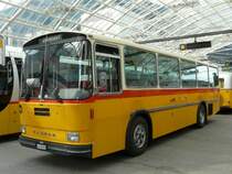 Postauto - Saurer RH 525-23  SG 198952 in der Halle der Postautohaltestelle von Chur anl�sslich der 150 Jahr Feier der Rheintallinie am 25.05.2008