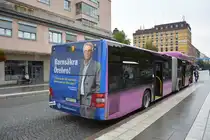 XRM 323 im Stadtkern von Örebro am 08.09.2014.