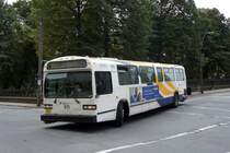 Halifax Transit (Stadtbus): Ein Bus des Herstellers Nova Bus, Wagennummer 971, aufgenommen im September 2014 in der Innenstadt (Spring Garden Road / Barrington Street) von Halifax (Nova Scotia, Kanada).