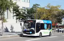 Elektro- Stadtbus der RTC (Réseau de transport de la Capitale), aufgenommen im September 2014 in der Innenstadt (Boulevard René-Lévesque) von Québec. 
