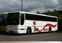 Plaxton Premiere  Apple Travel LTD . Aufgenommen am 9. August 2014 in Windsor / England.