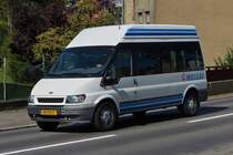 . AM 5517, Kleinbus Ford Transit des Busunternehmens Meyers, aufgenommen in den Strassen von Ettelbr�ck am 12.09.2014.