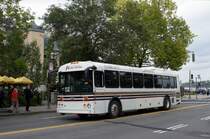 Thomas Saf-T-Liner HDX der Firma  Autocars des Chutes , aufgenommen im September 2014 am Hafen (Boulevard Champlain) von Qu�bec. 