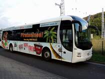 MAN Lion´s Regio, wirbt für die Pirateninsel auf Rügen; Busbahnhof Sassnitz; 140922