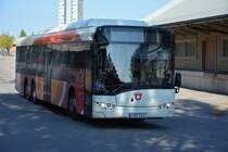 CHC 354 wartet auf seinen nächsten Einsatz am Hauptbahnhof Linköping am 11.09.2014.