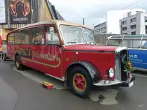 Dysli Bern - Oldtimer Saurer  BE 66700 auf einem Parkplatz eines Einkauf Center in Bern Brünnen am 25.10.2014