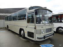 Reisebus Oldtimer Jonckheere auf einem Parkplatz eines Einkauf Center in Bern Brünnen am 25.10.2014