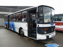 Reisebus Oldtimer Renault-Saviem S 53 R auf einem Parkplatz eines Einkauf Center in Bern Brünnen am 25.10.2014