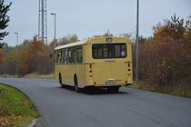 Sonderfahrt für den Büssing E2H (B-BZ 1957H) aufgrund des Jubiläum 25 Jahre Mauerfall. Sonderlinie bzw. wieder aufgenommener Betrieb auf der Linie E zwischen Wannsee und Drewitz (Dreilinden). Aufgenommen am 09.11.2014 Dreilindener Weg in Kleinmachnow. 