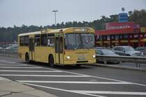 Sonderfahrt für den Büssing E2H (B-BZ 1957H) aufgrund des Jubiläum 25 Jahre Mauerfall. Sonderlinie bzw. wieder aufgenommener Betrieb auf der Linie E zwischen Wannsee und Drewitz (Dreilinden). Aufgenommen am 09.11.2014 ehemaliger Grenzübergang Dreilinden (A 115).  