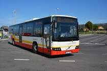 CEO 820 (Volvo 8700) fährt am 15.09.2014 auf der Linie 122. Aufgenommen am Hafen von Gränna. 