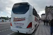 Neoplan Cityliner abgestellt am 16.09.2014 in Stockholm. Kennzeichen-CEZ 576.