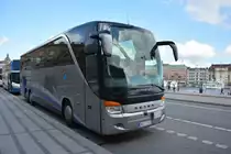 Setra S 416 HDH mit dem Kennzeichen BGY 713 am 16.09.2014 in Stockholm.