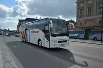 Aus Lettland kommt dieser Volvo 9700 mit dem Kennzeichen FJ-9700. Aufgenommen am 16.09.2014 Stockholm.