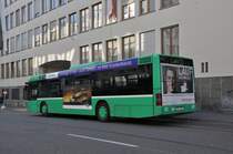 MAN Bus 822 auf der Linie 33 an der provisorischen Endhaltestelle in der Spiegelgasse. Die Aufnahme stammt vom 14.10.2014.