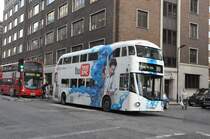 Metroline, London. Wrightbus New Routemaster (Nr.LT102) in Tottenham Court Road. (14.11.2014)