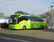 Ein MB Tourismo L von Mein Fernbus (Fa.Schneider Bank, Mechernich) am Berliner ZOB, 23.11.14