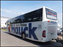 Mercedes Tourismo von Hauck aus Deutschland mit Hnger im Stadthafen Sassnitz am 06.08.2013