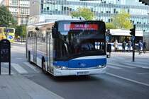 EKB 831 (Solaris Urbino 18 CNG) in der Innenstadt von Västerås. Aufgenommen am 17.09.2014.
