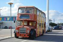Dieser AEC Routemaster hat auch schon einiges hinter sich. Abgestellt ist er nun bei McDonald's Stockholmsvägen Västerås am 17.09.2014.
