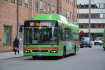 BHW 006 unterwegs in Eskilstuna Innenstadt am 17.09.2014. Aufgenommen wurde ein Volvo 7700 CNG.
