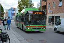 DFA 227 unterwegs in Eskilstuna Innenstadt am 17.09.2014. Aufgenommen wurde ein Volvo 7700 CNG.
