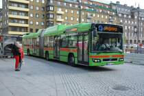 RMT 502 unterwegs in Eskilstuna Innenstadt am 17.09.2014. Aufgenommen wurde ein Volvo 7700 CNG.
