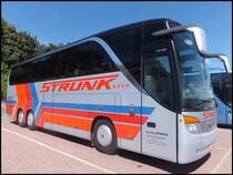 Setra 415 HDH von Strunk aus Deutschland im Stadthafen Sassnitz am 09.08.2013