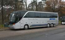 Setra S 416 HDH der Fa. Motzek Reisen am 5.12.2014 in Garbsen.