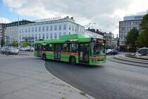 XUU 590 (Volvo 7700 CNG) am 17.09.2014 im herzen von Eskilstuna. 