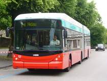 VB Biel - Hess Swisstrolleybus BGT-N2C Nr.52 unterwegs ohne Fahrleitung in der Schlossstrasse in Nidau am 31.05.2008
