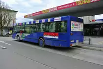 Samichlausbus der VZO, MB 405N Nr.39, beim Bahnhof Rapperswil, 11.12.2014. 