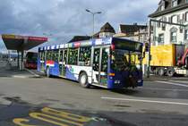 Samichlausbus der VZO, MB 405N Nr.39, beim Bahnhof Rapperswil, 11.12.2014. 