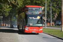 DHX 079 (Volvo Unvi) auf Stadtrundfahrt am 18.09.2014 Stockholm Djurgårdsvägen.
