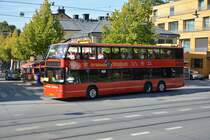 XN 93835 (Volvo) auf Stadtrundfahrt am 18.09.2014 Stockholm Djurgårdsvägen.
