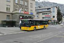VBD/Postauto Citaro I auf der Linie 7 bei der Haltestelle Davos Platz Postplatz, 17.12.2014.