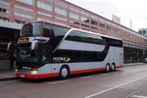 Bus ersetzt Zug. Setra S 431 DT als Korridor-Eilbus zwischen Innsbruck und Lienz am 13.12.2014 vor dem Hauptbahnhof in Innsbruck. (Linie: 4420).