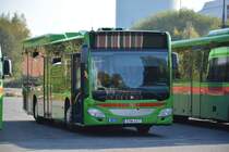 EHW 657 abgestellt am 18.09.2014 in der nähe des Busbahnhof Nyköping. Aufgenommen wurde ein Mercedes Benz O530 C2 Low Entry.