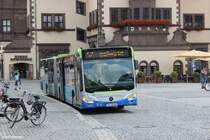 5. August 2014 - einer der Citaro C2G der Stadtwerke Schweinfurt am Schweinfurter Rathaus - Markt.