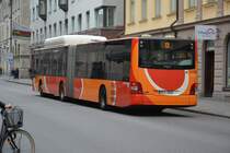 UFS 869 ist am 19.09.2014 auf der Linie 13 unterwegs. Aufgenommen wurde ein MAN Lion's City CNG Sankt Larsgatan Linköping.
