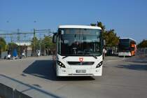 DJG 637 auf der Linie 46 am Bahnhof Norrköping am 19.09.2014. Aufgenommen wurde ein Volvo 8900.
