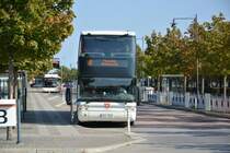 JOX 597 auf der Linie 40 am Bahnhof Norrköping am 19.09.2014. Aufgenommen wurde ein VanHool.
