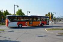 DJG 660 auf der Linie 459 am Bahnhof Norrköping am 19.09.2014. Aufgenommen wurde ein Volvo 8900.
