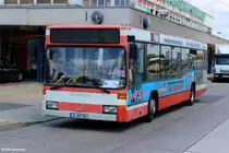 21. Juli 2014 - Berlin, Bahnhof Schönefeld. Einer der 2 ehemaligen Kölner O405N2 des Baujahres 2000 auf dem Stadtbahn SEV. ex 470 / KVB Köln