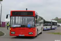 23. Mai 2014 - als ILA-Shuttle verkehrt u.a. dieser Mercedes-Benz O405N2 der Firma Magasch, Berlin. Aufgenommen am ILA-Gelände.