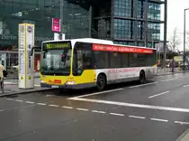 Mercedes-Benz O 530 II (Citaro Facelift) auf der Linie 142 nach Berlin Ostbahnhof am Hauptbahnhof Berlin.(23.12.2014)
