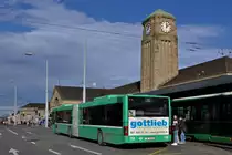 MAN Bus 756 bedient am Badischen Bahnhof die Haltestelle der Linie 36. Die Aufnahme stammt vom 12.12.2014.